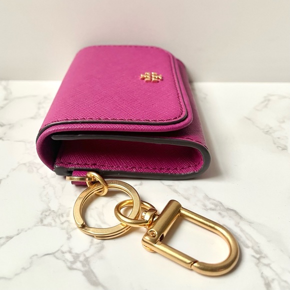 ❌SOLD❌ New Tory Burch Emerson Flap Card Case with Key Ring - Picture 4 of 9